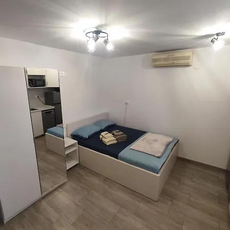 Apartma Silvo *